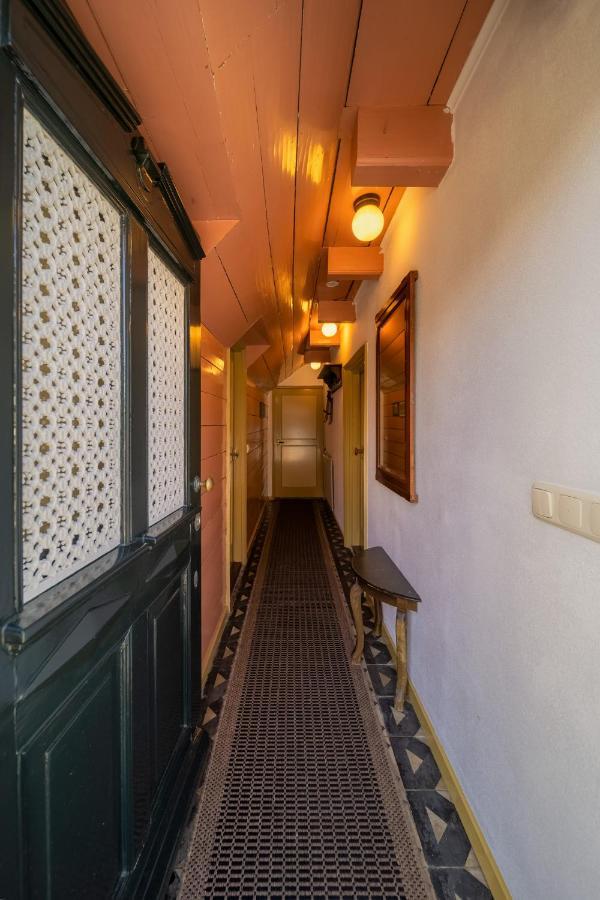 Huize Moddergat! Sleeping On The Wadden Sea. Villa Exterior photo
